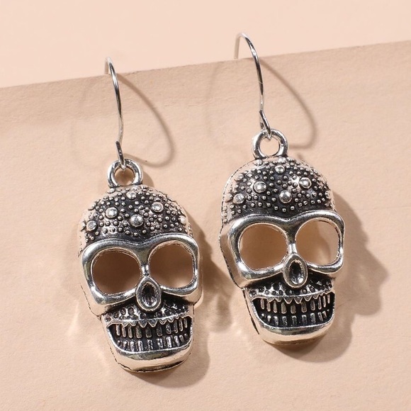 Any 2/$20! Antiqued Silver Sugar Skull Earrings - Picture 5 of 8